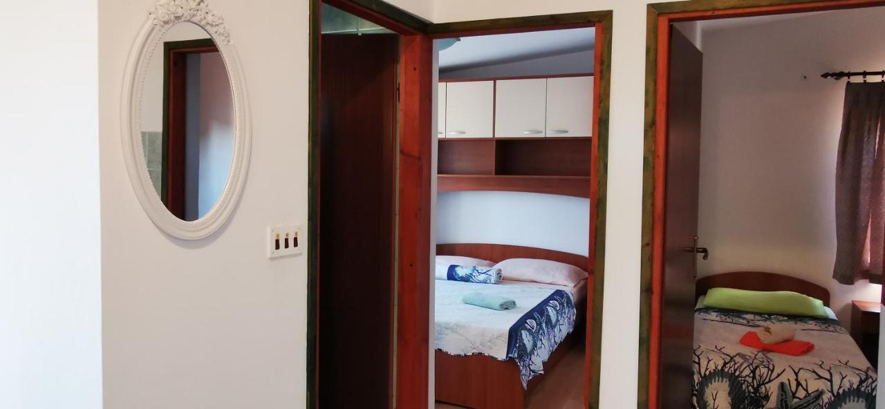 Apartmani Marija Kolan Exterior foto
